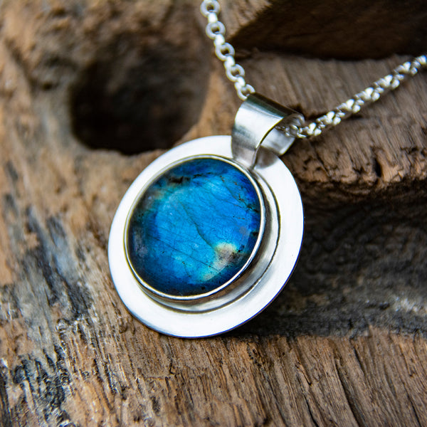 Blue flash labradorite contemporary pendant