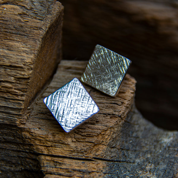 Contemporary textured square stud ear rings