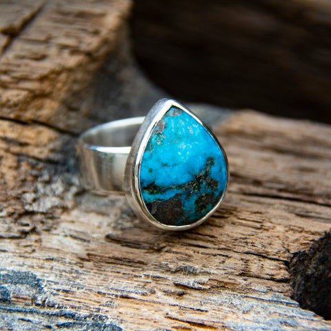 Pear shaped turquoise ring